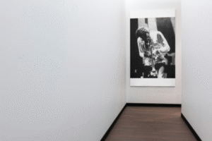 Miles Davis (stehend)